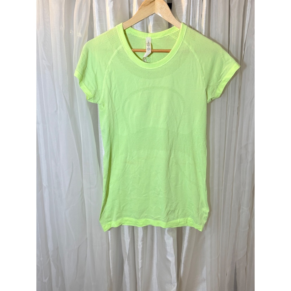 Lululemon Swiftly Tech SS 2.0 Womens 8 Neon Yellow Short Sleeve Athletic Top